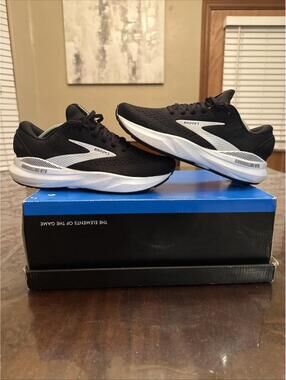 Brooks Adrenaline GTS 24 Womens Size 8.5D Black Athletic Running Shoes Sneakers